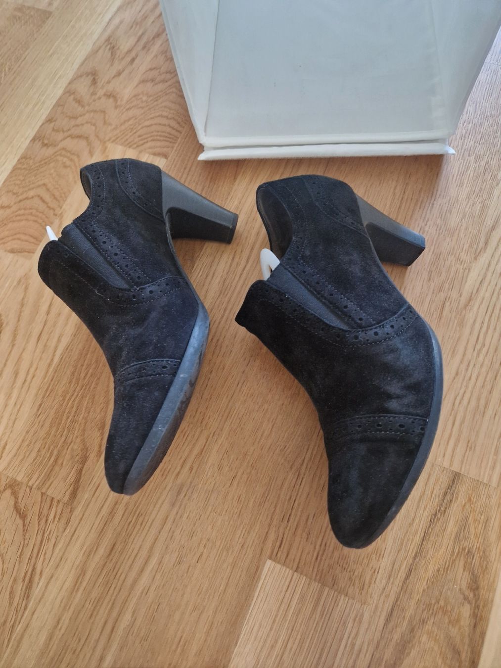 Scarpe da donna: Stiefelette Schwarz - Gr. 39 – Usato da Reinach BL venduto da Dschinni80 3