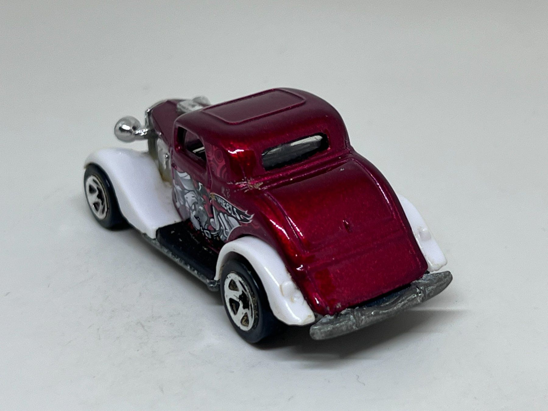 Hot Wheels Modellini d'auto: Hot Wheels 3-Window '34 Ford Coupe #204 – Usato da Wildegg venduto da LaaBoutique 2