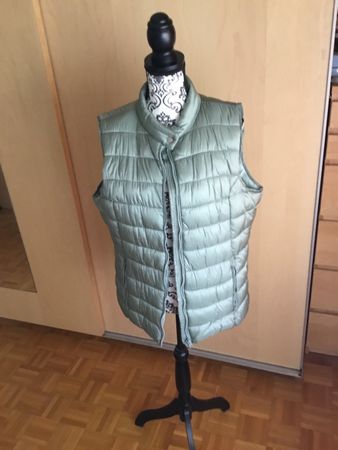 Tchibo  Giltet grün, Größe 46 