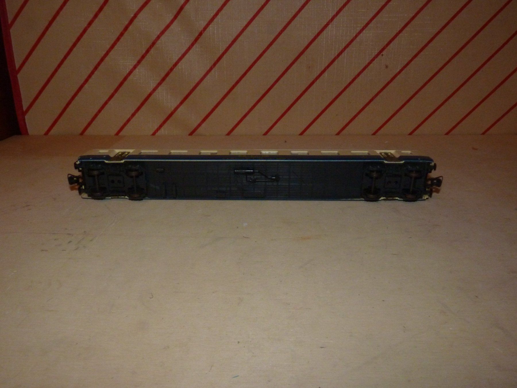 Roco Modelleisenbahnen: Personenwagen der BLS Roco  Spur H0 – Gebraucht aus Rudolfstetten von Rrst1968 2