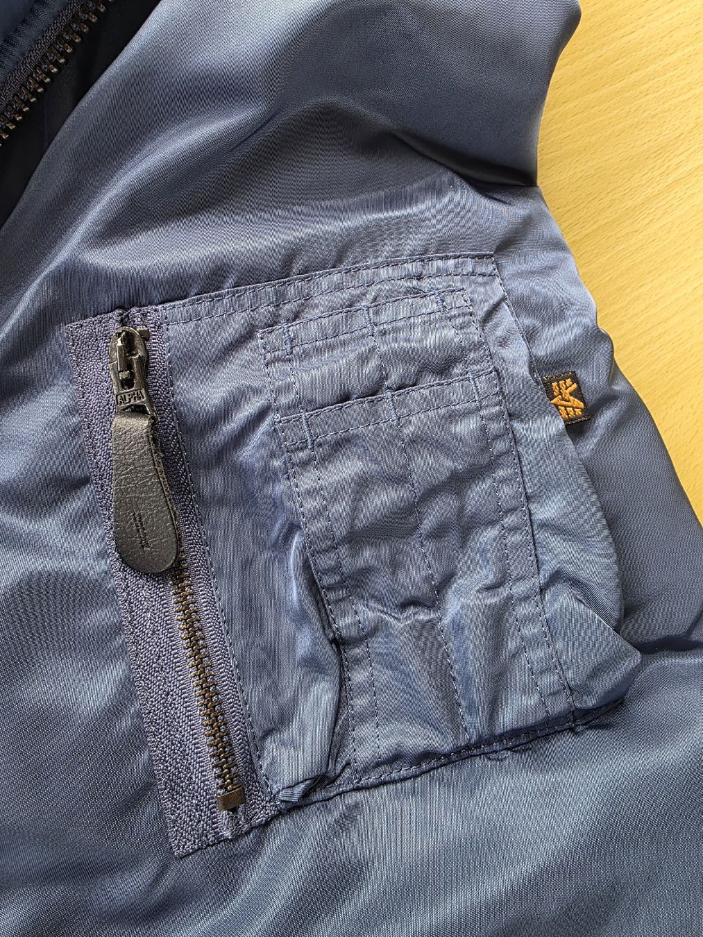 Alpha Industries Jacken: Breitling Alpha Industries B-15 Pilots Bomber Jacket – Gebraucht aus Bischofszell von electrosonic 8