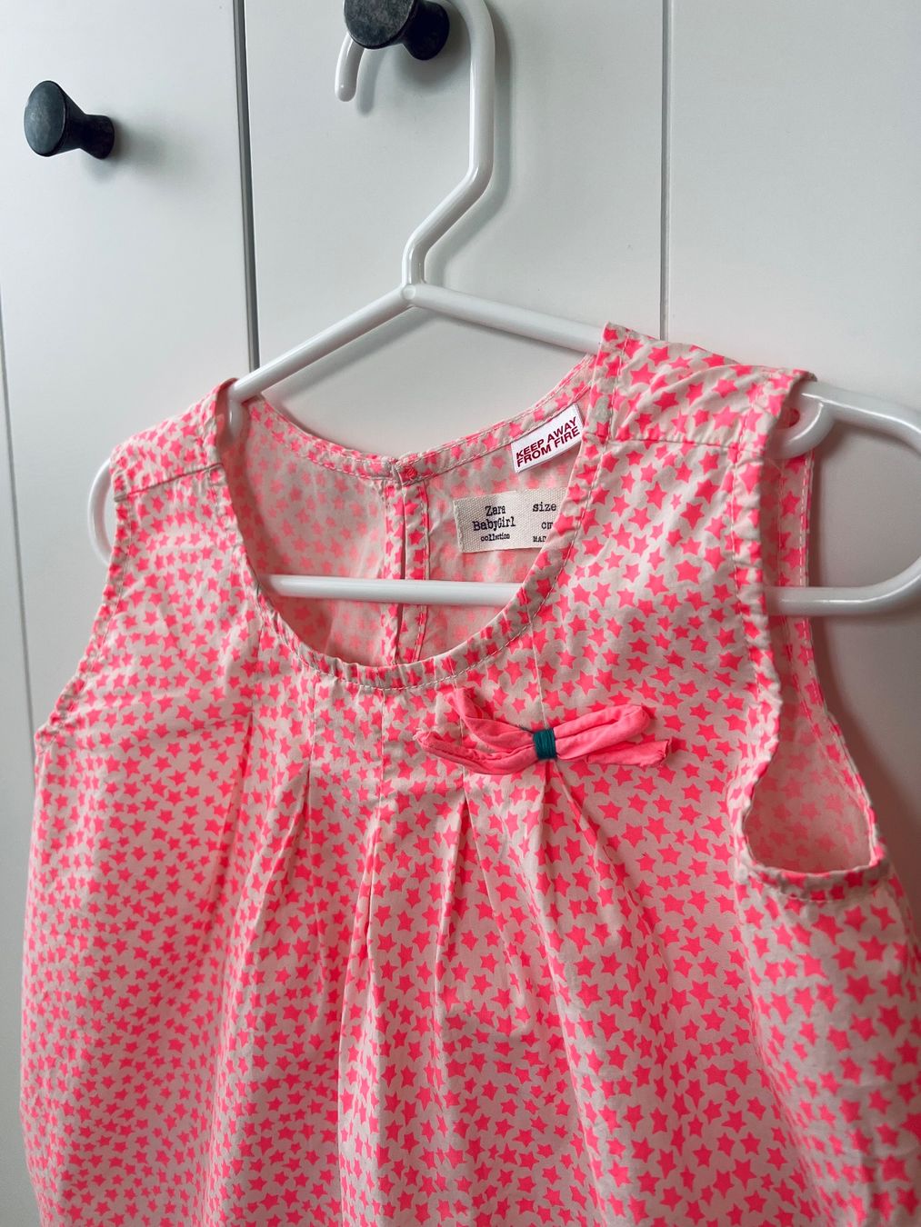 Zara Blusen, T-Shirts & Tops: Zara. 98. Weisse Bluse mit rosa Sternen. – Gebraucht aus Burgdorf von rulan
