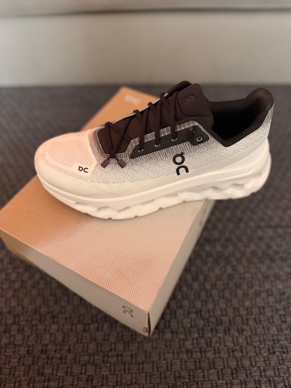 On Scarpe da uomo: On Shoes 42.5 – Nuovo e nell'imballaggio originale da Pregassona venduto da dna_859n 1