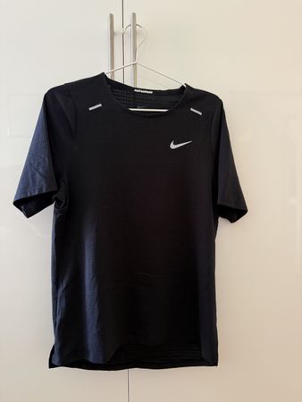 Nike Dri-FIT Laufshirt, schwarz, Gr. S – Top Zustand!