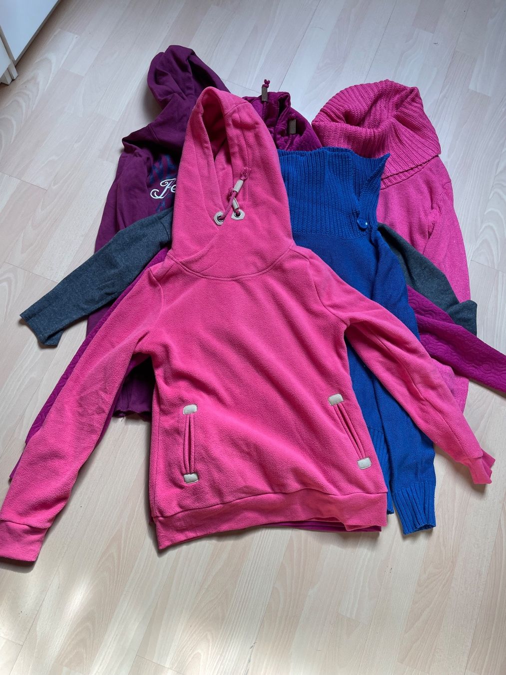 Maglioni & Felpe: 10x Pullover Gr M  Damen – Usato da Huttwil venduto da Bolpa 5