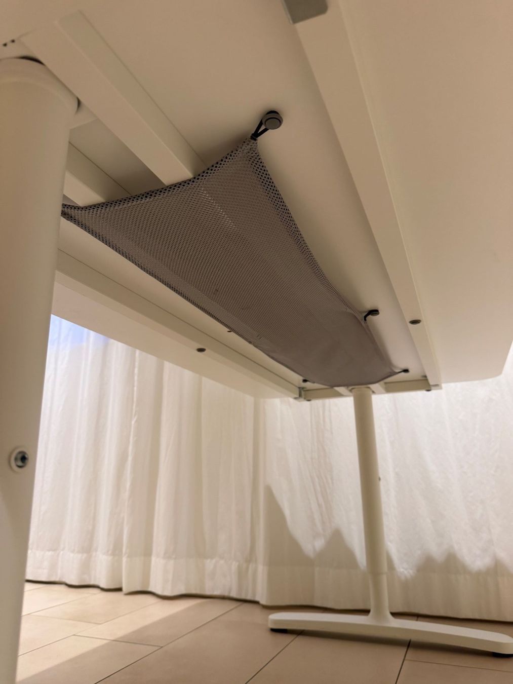 Ikea Scrivanie: IKEA BEKANT Schreibtisch weiss – Usato da Baar venduto da KA70 2
