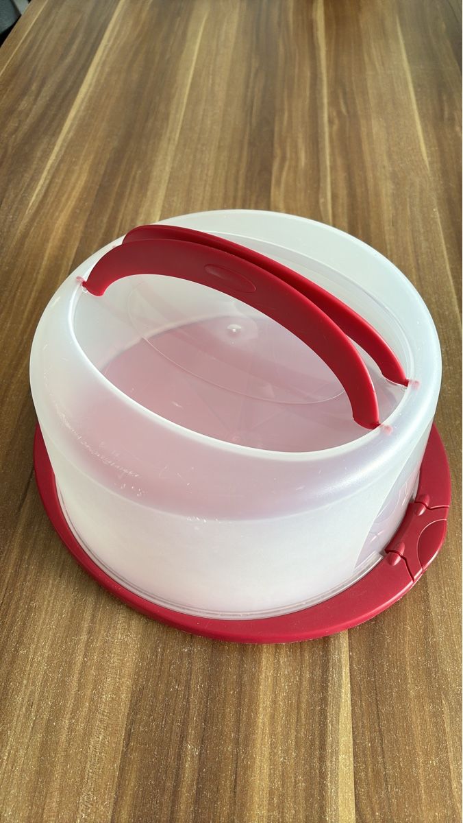 Sonstige Dekorationen & Accessoires: Boîte à tourte avec couvercle – Gebraucht aus Reconvilier von Audrey_11
