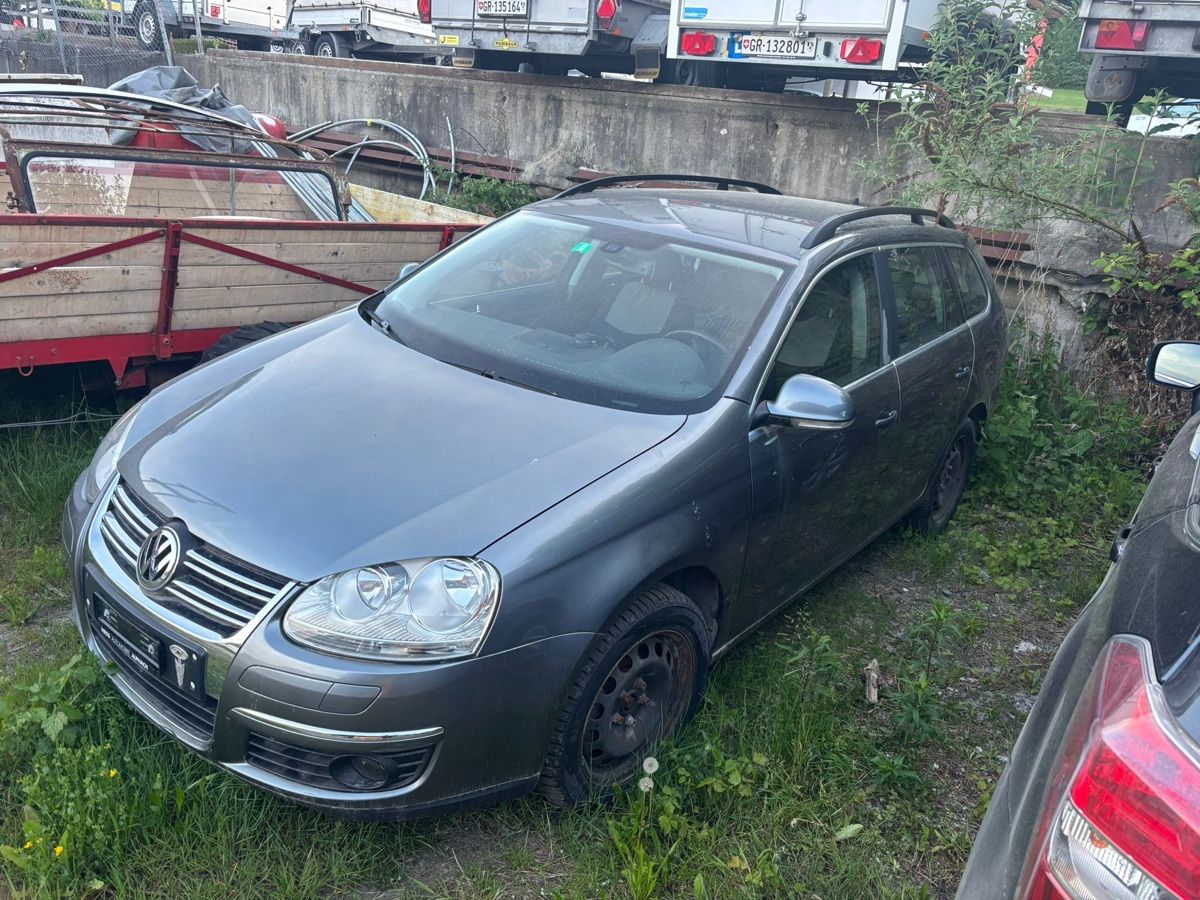 VW Automobili: VW Golf 5 Variant 4Motion 1.9 schlachter, defekt – Difettoso da Thusis venduto da Radkeil 1