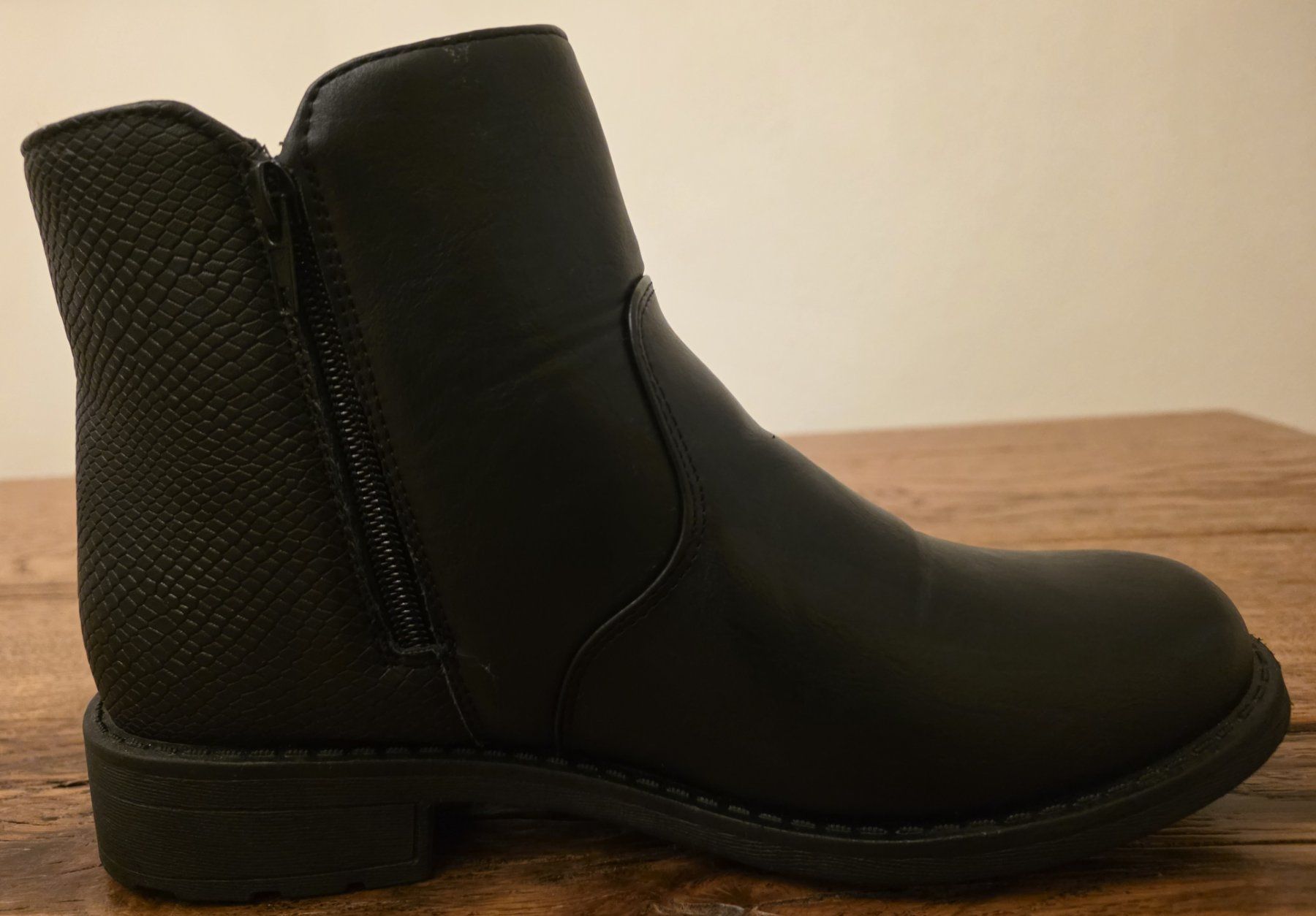 Scarpe da donna: Schwarze Stiefeletten, Top Zustand – Usato da Basel venduto da sci_67ms 2