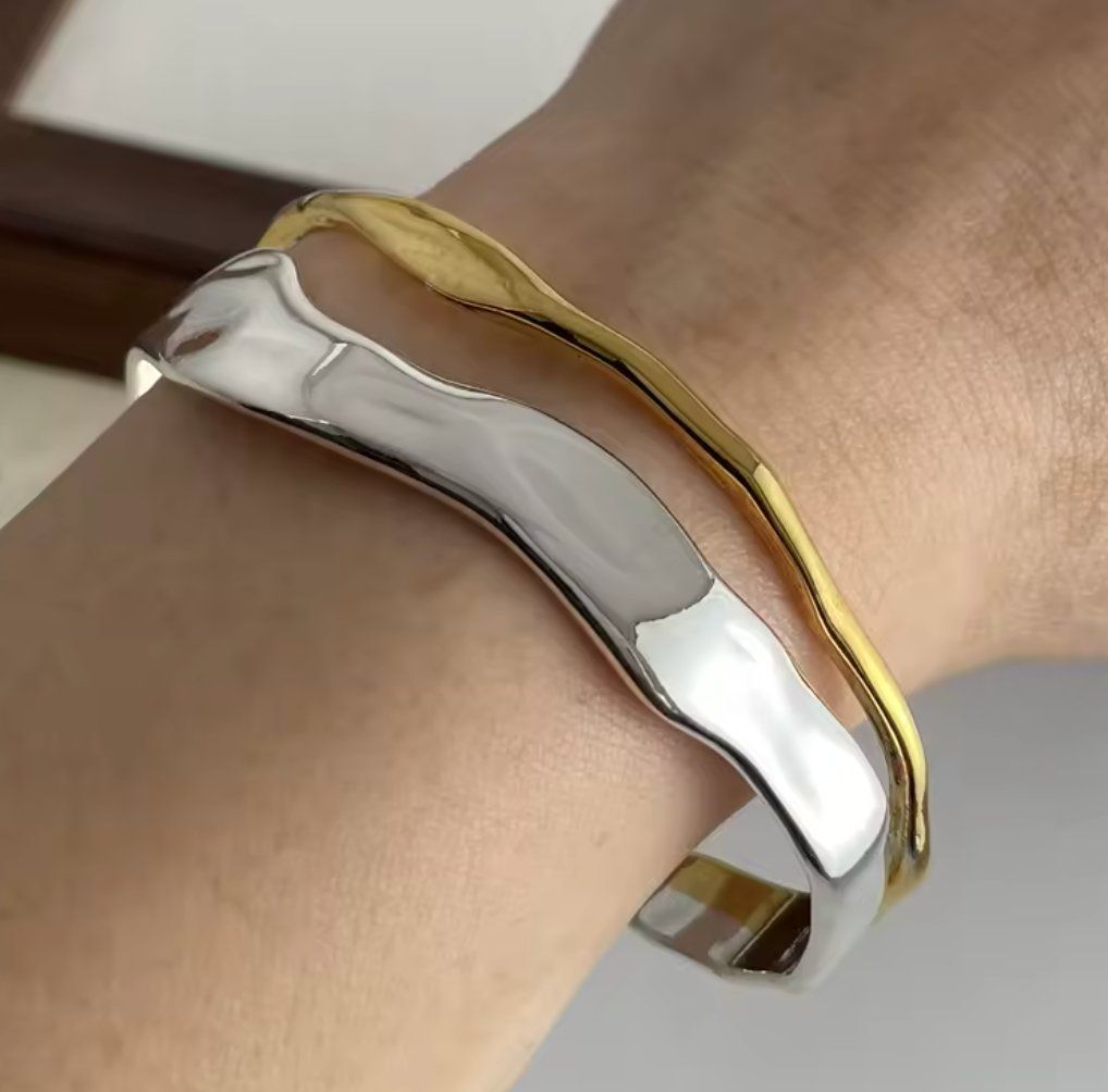 Bracciali & Braccialetti: Abstrakter Armreif – Nuovo e nell'imballaggio originale da Eschenbach SG venduto da ...- 1
