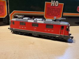 Hag 165  Re4/4II rouge phares carrés