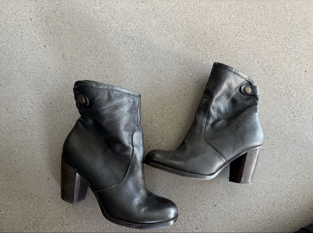 Liebeskind Scarpe da donna: Liebeskind Stiefeletten Gr.38 – Usato da Luzern venduto da sumsili