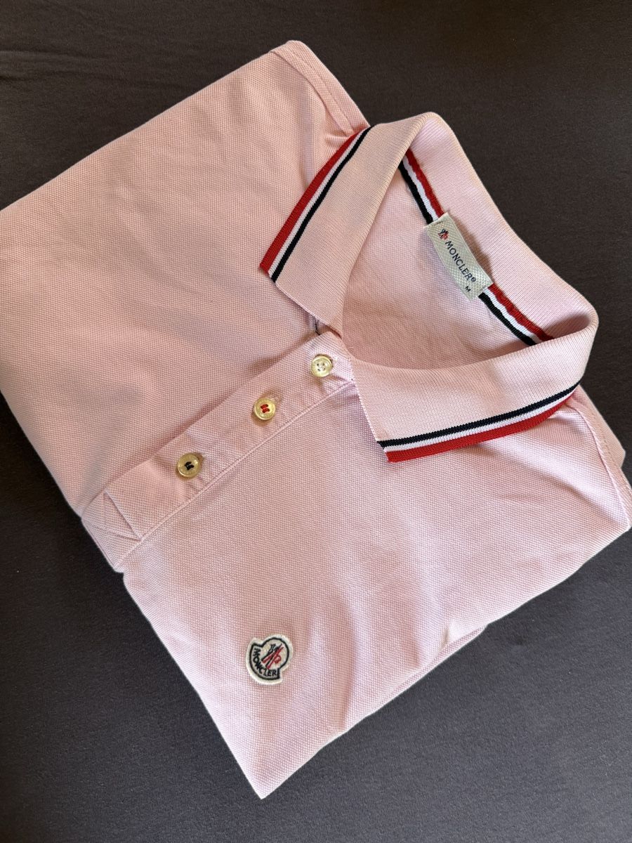 T-shirt: Moncler t shirt polo – Nuovo (secondo la descrizione) da Herbligen venduto da T-esthetic