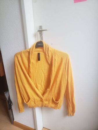 Marc Cain Jacket N2 (36), gelb Ukraine Spende