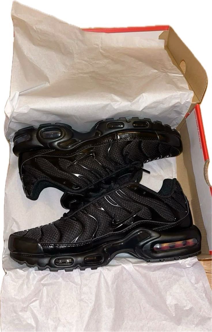 Scarpe da uomo: TN black 42 – Nuovo e nell'imballaggio originale da Charrat venduto da rom_yv9b 1