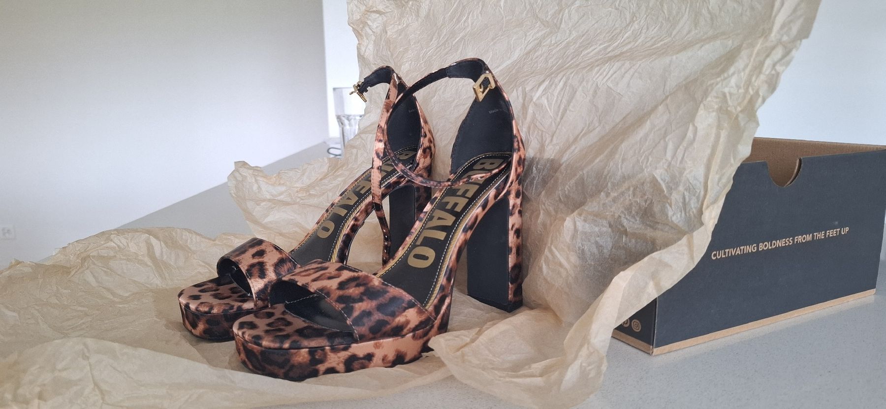 Buffalo Scarpe da donna: Highheels mit Leopardenmuster – Nuovo (secondo la descrizione) da Lenzburg venduto da eva_p2z8