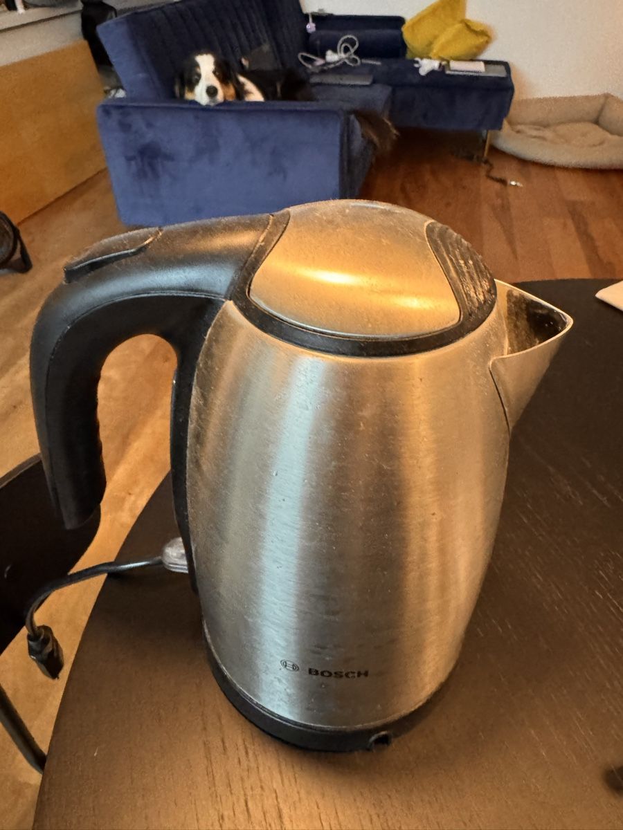 Bosch Bollitori: Bosch  kettle stainless steel 1.7L  – Usato da Zürich venduto da pon_pv8m