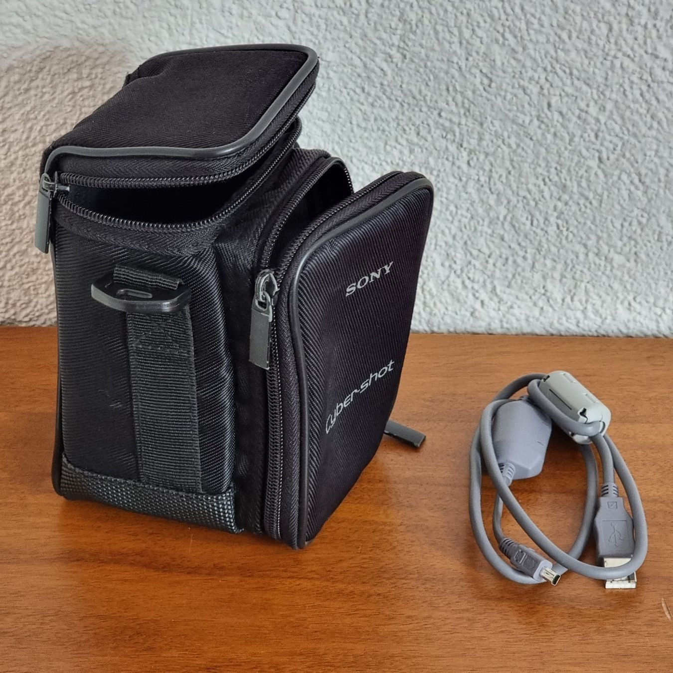 Sony Kamera: Sony DSC-S70  -  nostalgische Digitalkamera - bester Zustand – Gebraucht aus Obergerlafingen von dede-SO 7