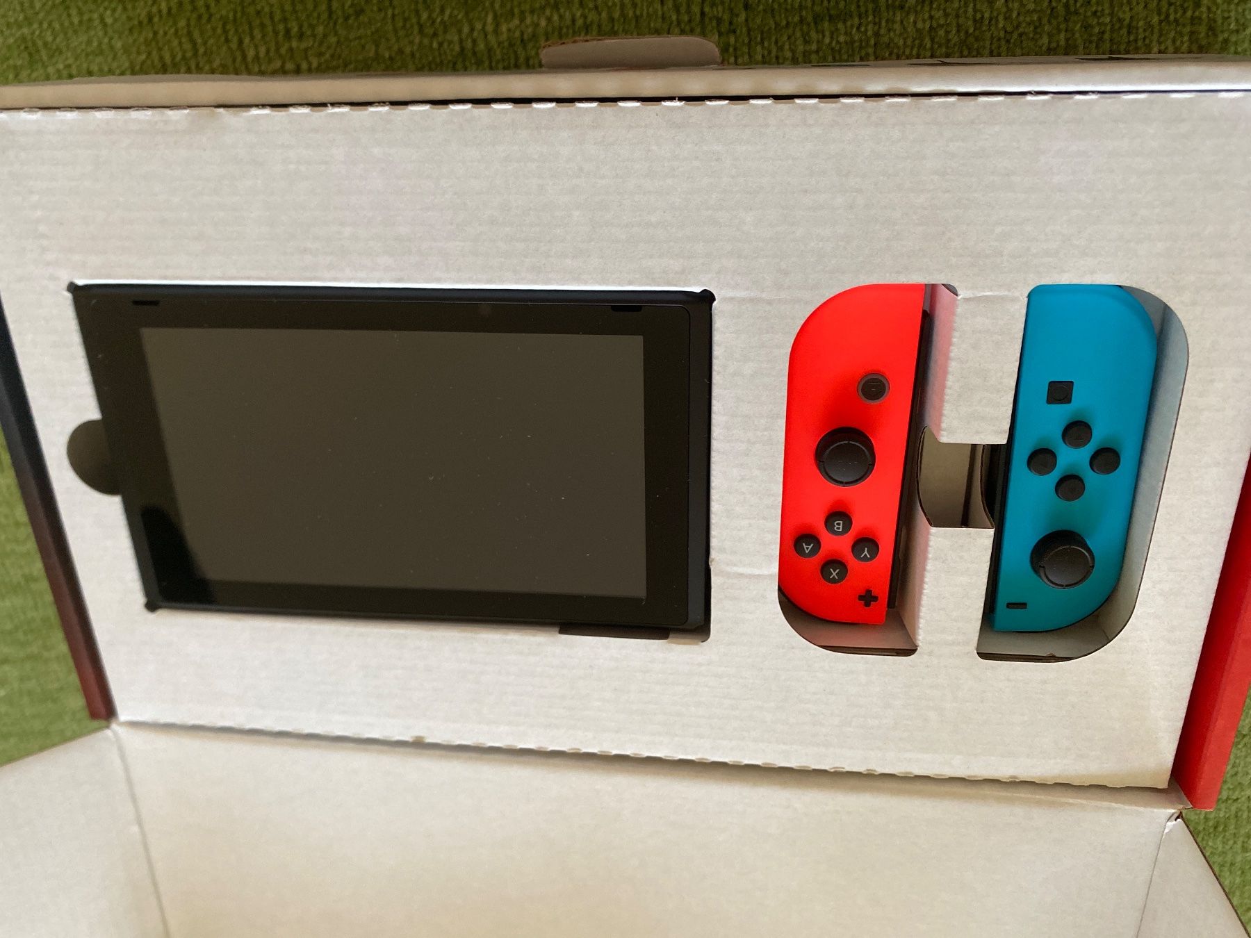 Nintendo Konsolen: Nintendo Switch Konsole mit Originalverpackung gebraucht – Neu und originalverpackt aus Horgen von fil_r5gb 4