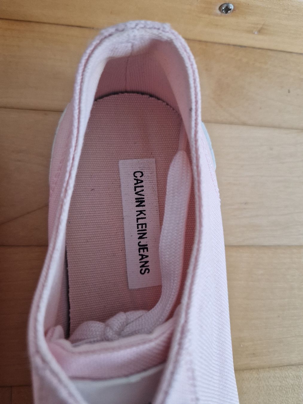 Calvin Klein Scarpe per ragazze: Neuwertige Calvin Klein Sneakers Gr. 37 – Nuovo (secondo la descrizione) da Zürich venduto da Margherita_90 1