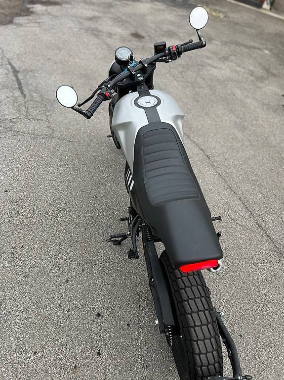 Brixton Motorcycles Route: Brixton Crossfire 125CC – D'occasion à Zollikofen par Mufu2 2