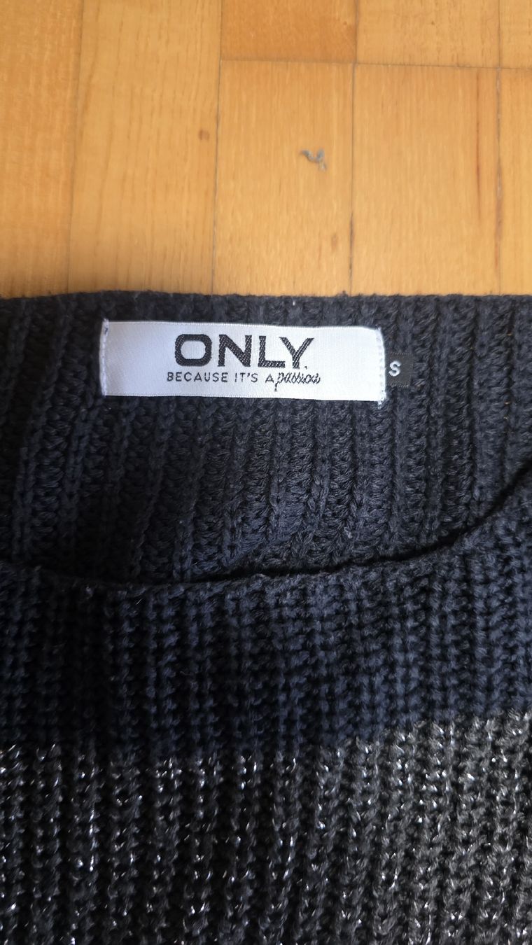 Only Pullover & Sweatshirts: Damen Pullover Only gestrickt grau schwarz Grösse S oder M – Gebraucht aus Chur von sisu 1