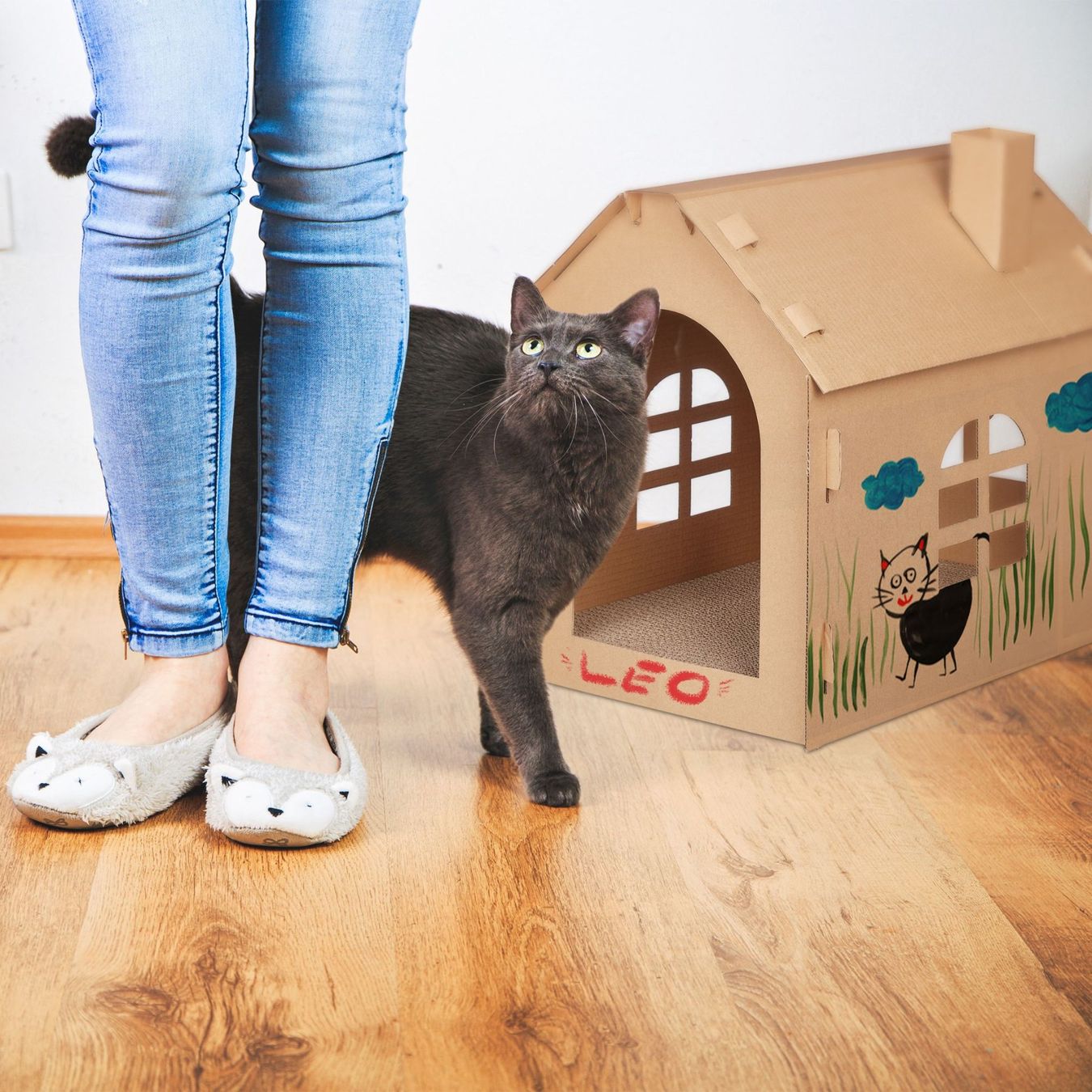 Katzenbaum - Kratzbaum: Katzenhaus aus Karton mit Kratzbrett – Neu und originalverpackt aus Gerlafingen von Tsuru 2