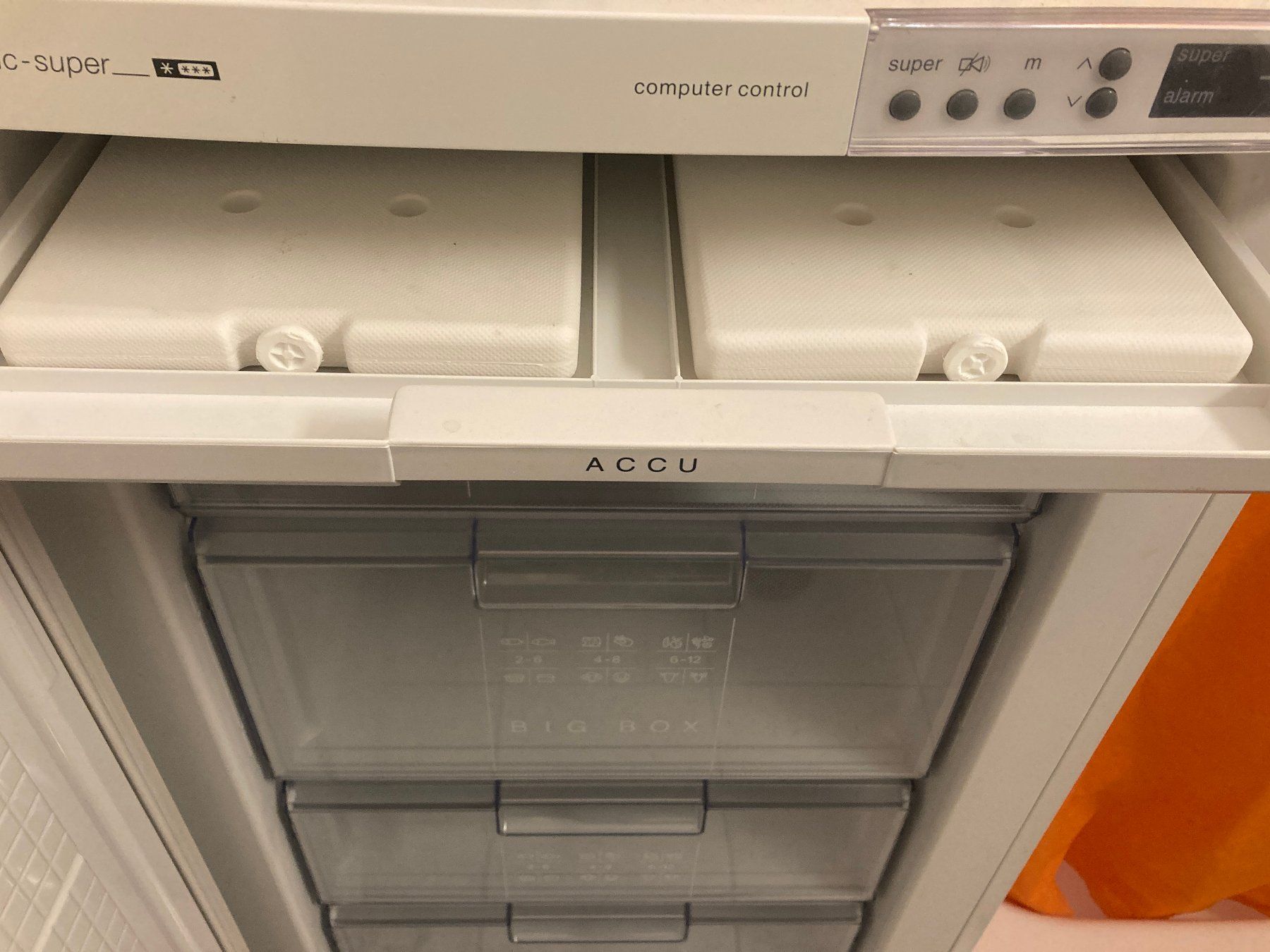 Bosch Congelatori: Gefrierschrank BOSCH tadelloser Zustand – Nuovo (secondo la descrizione) da Stäfa venduto da ARCHITEKTUR-liqui 2