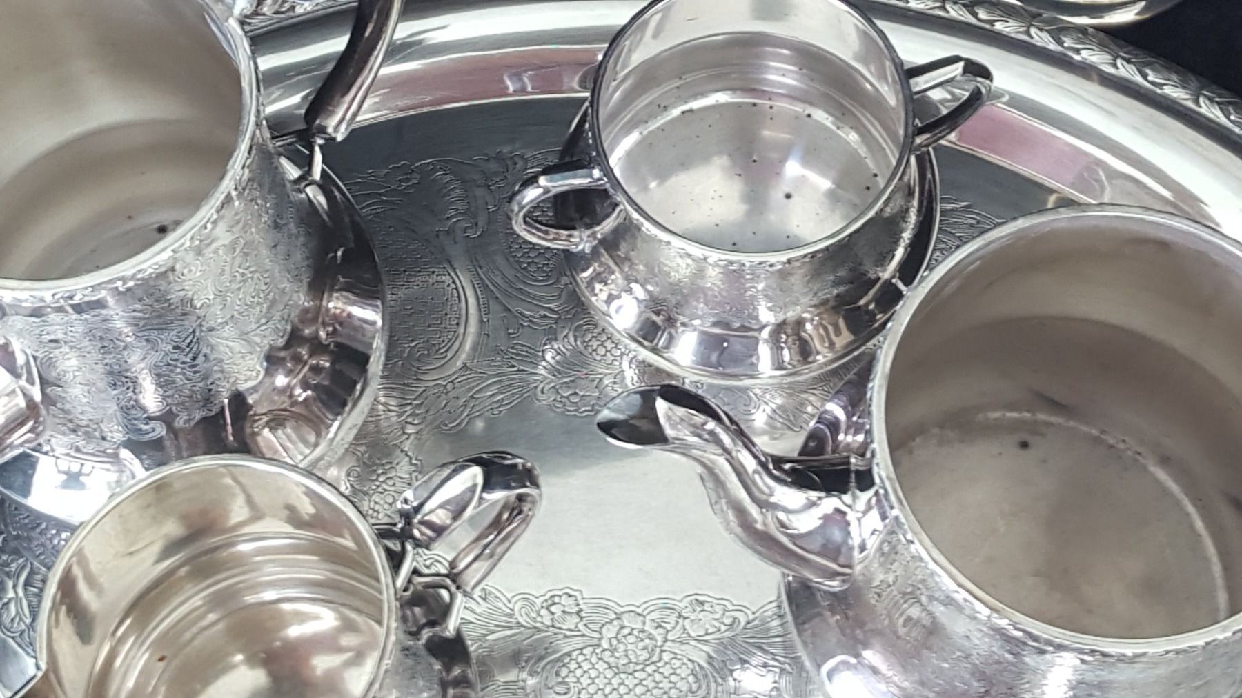 Caraffe: Versilb. Kannen – Usato da Reinach venduto da 3Guggerli 9