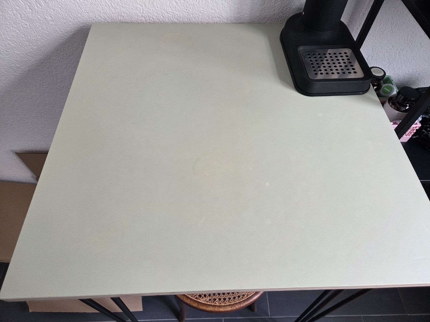 Tavoli: Bartisch Hairpin Legs + Linoleum Platte – Usato da Bern venduto da coelbere_ 3