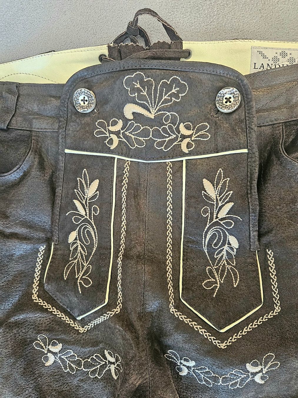 Pantaloni: Lederhosen Oktoberfest – Usato da Wil SG venduto da diego024 1