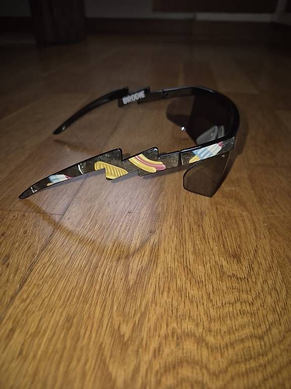 Occhiali & Lenti: Sonnenbrille NEFF (Pool)  – Usato da Liebefeld venduto da marcoo91 1