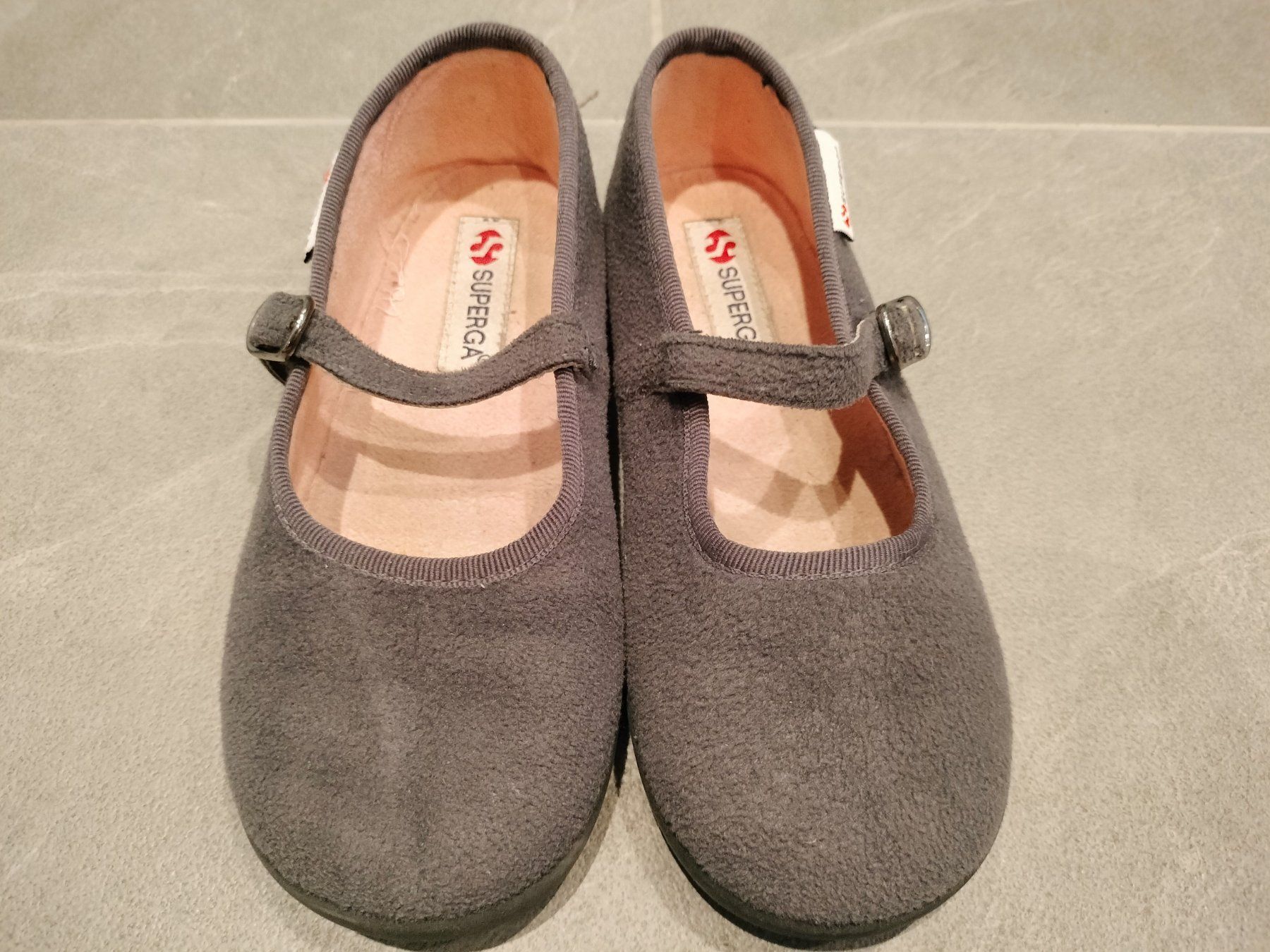 Scarpe per ragazze: Mary Janes von Superga Grösse EU 29 – Usato da Neftenbach venduto da TheKringel