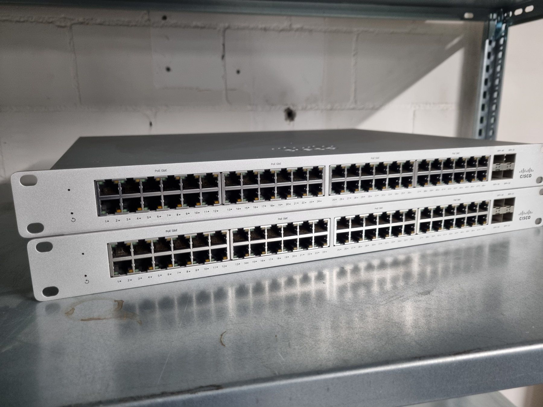 Cisco Hub & Switch: Switch Cisco Meraki MS125-48LP-HW, 48 PoE – Usato da Dättwil AG venduto da Kufo