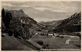 Bumbach bei Schangnau mit Schratten und Brienzergrat
