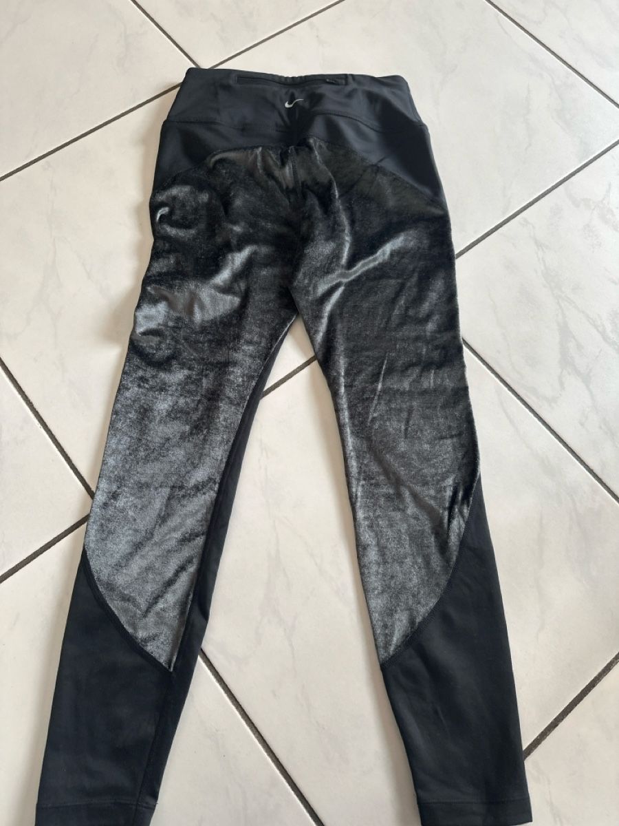 Nike Leggings: Nike Leggins schwarz-grau Gr. S – Usato da Wileroltigen venduto da torro11 3