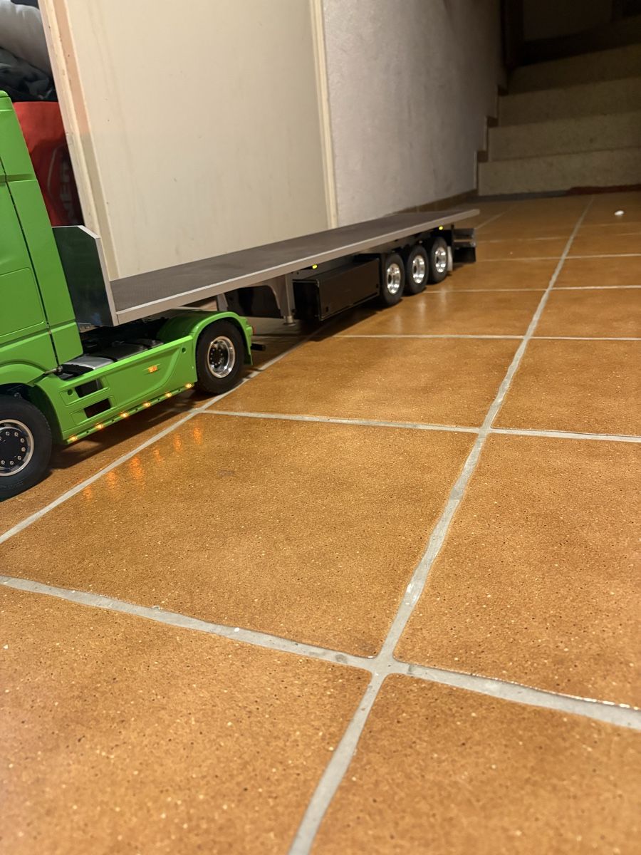 Tamiya Modellismo RC: Tamiya Actros et semi – Usato da Mézières FR venduto da Paulwalke3 2