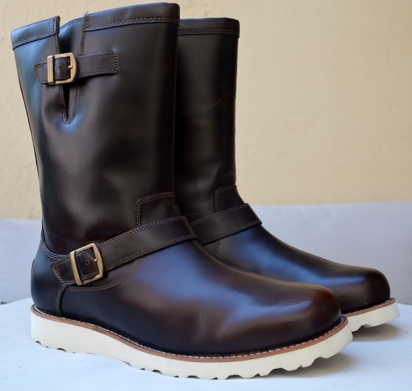 Ugg Scarpe da uomo: Boots / bottes UGG Carnero 3243 .47 – Nuovo e nell'imballaggio originale da Collonges venduto da arashee 1