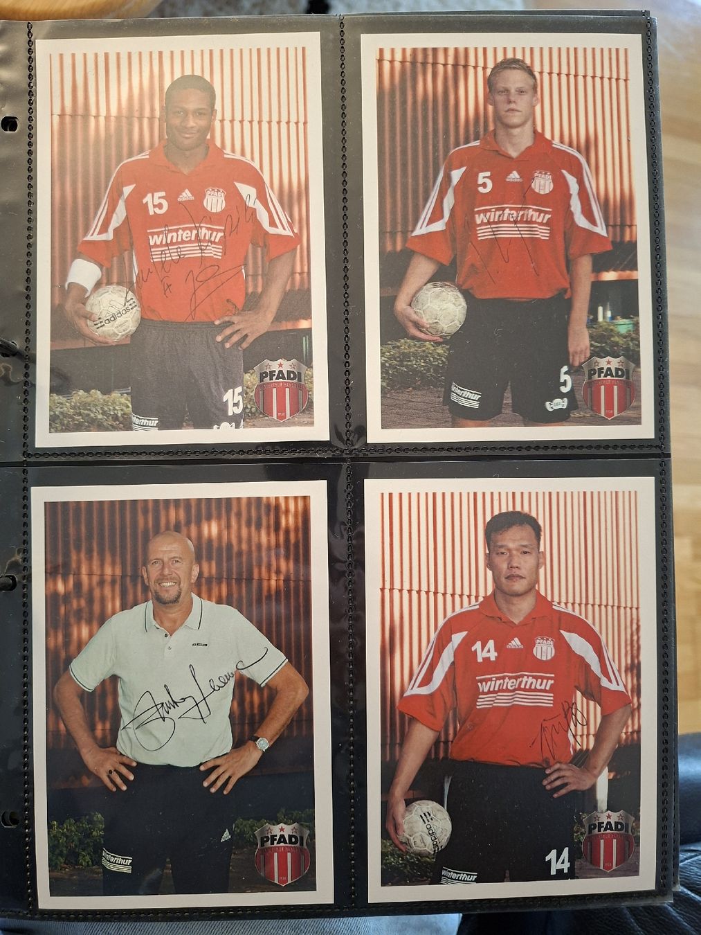 Autografi: Pfadi Winterthur Handballteam Autogrammkarten 11x, original – Usato da Thun venduto da wuschu