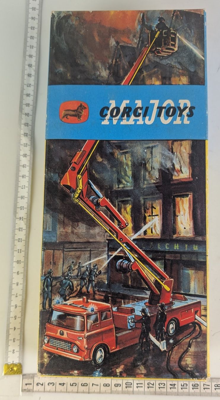 Corgi Toys Modellini d'auto: Corgi Toys Simon Snorkel Fire Engine - Top – Usato da Zürich venduto da axolottchen