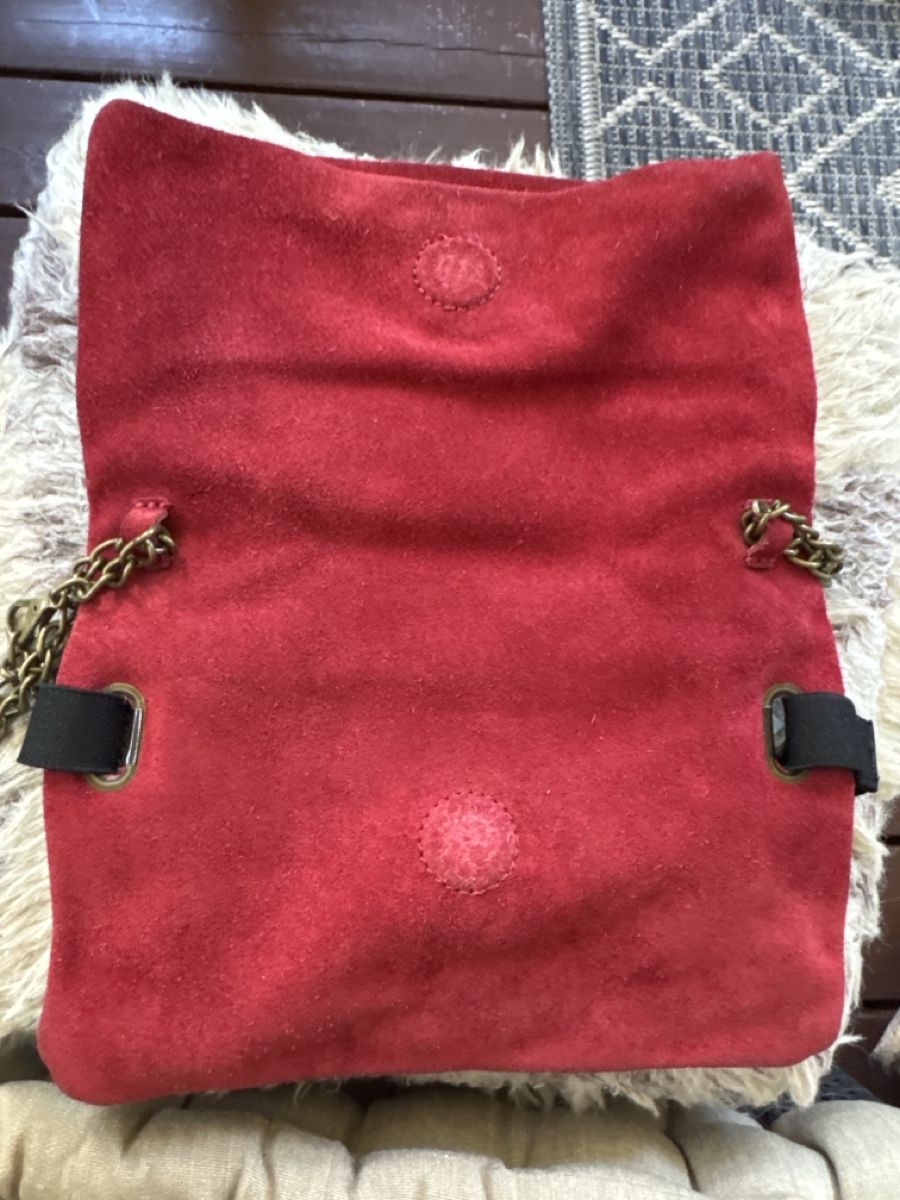 Benetton Borse: Benetton Handtasche Rot  mit Kette  – Difettoso da Zürich venduto da Belisimo 1