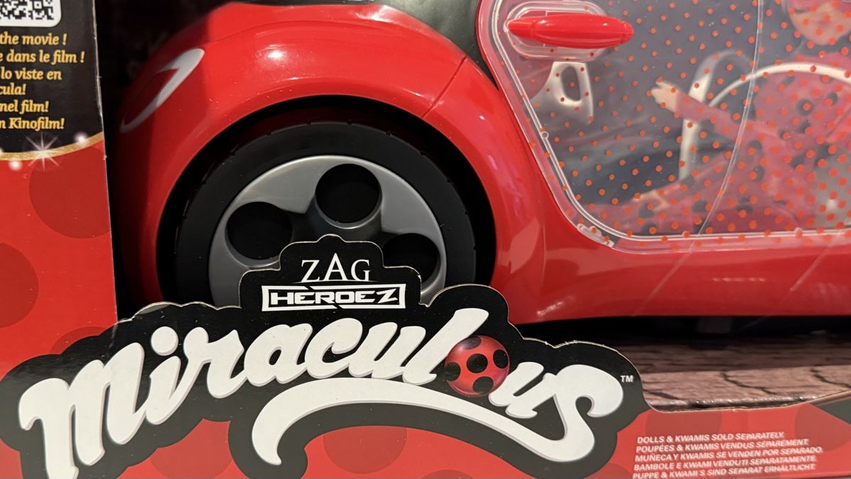 Spielzeuge: Miraculous Ladybug E-Beetle Spielzeugauto neu – Neu und originalverpackt aus Basel von Zomeg 4