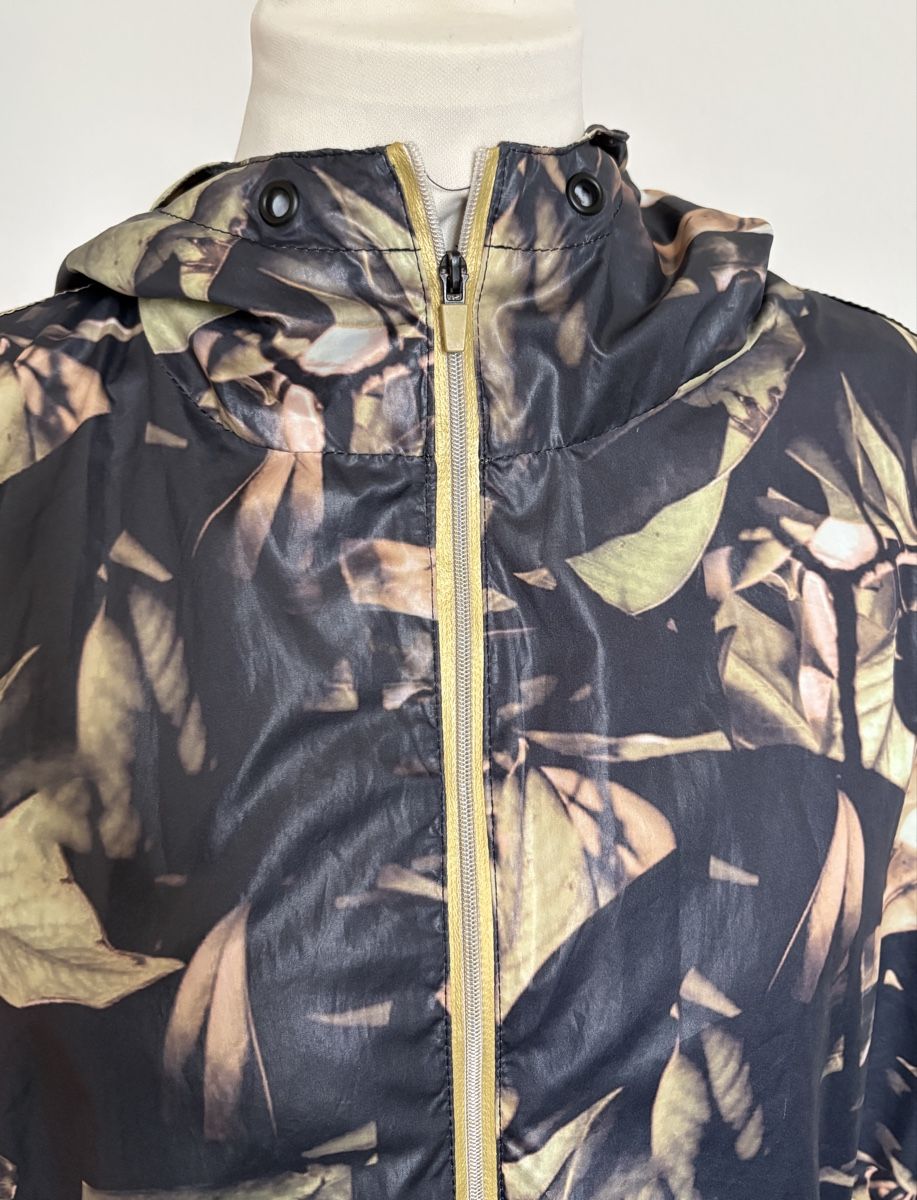 Pull&Bear Giacche: PULL BEAR Damen Übergangsjacke Windbreaker Blättermuster M – Usato da Rheinfelden venduto da nad_6hrl 1