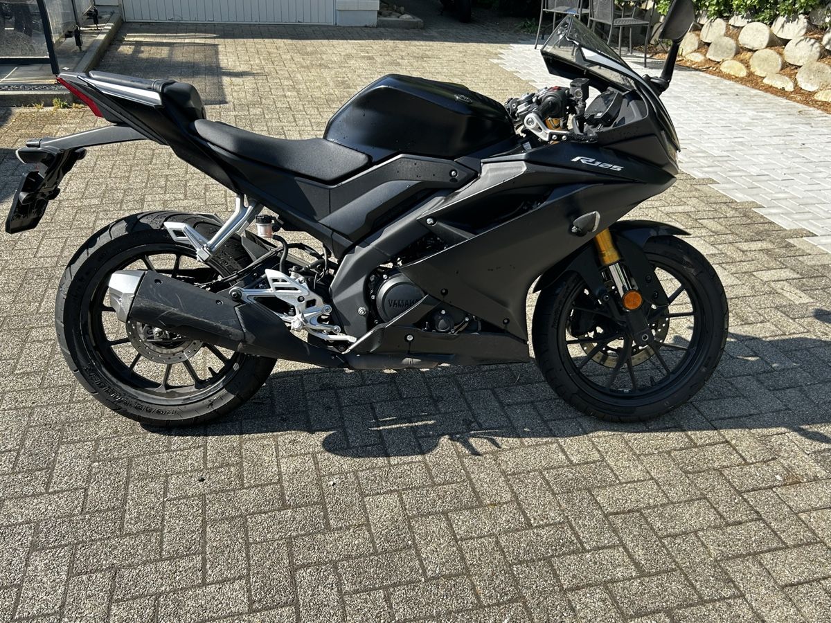 Yamaha Strada: Yamaha YZF125-A – Usato da Bottmingen venduto da lia_bb87 4