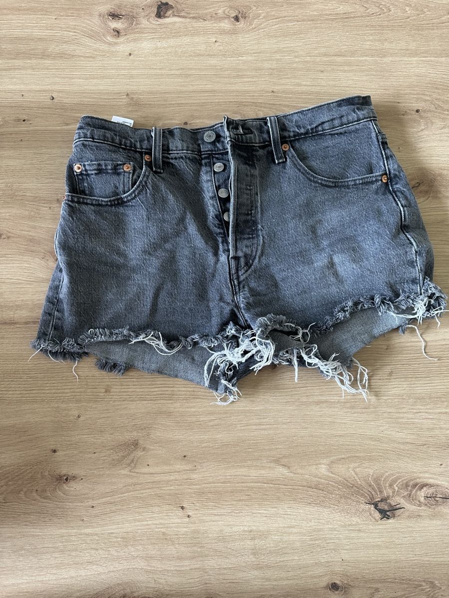 Levi's Jeans: Levi's Shorts 501 High Rise / Grösse 29 – Usato da Langenthal venduto da denise96