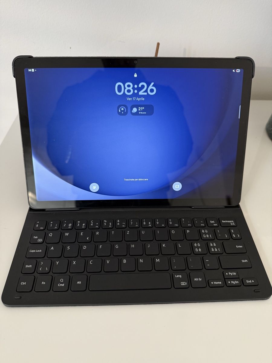 Samsung Tablet PC: Samsung pad A9 plus WiFi + keyboard – Nuovo (secondo la descrizione) da Zürich venduto da ste_2yyk