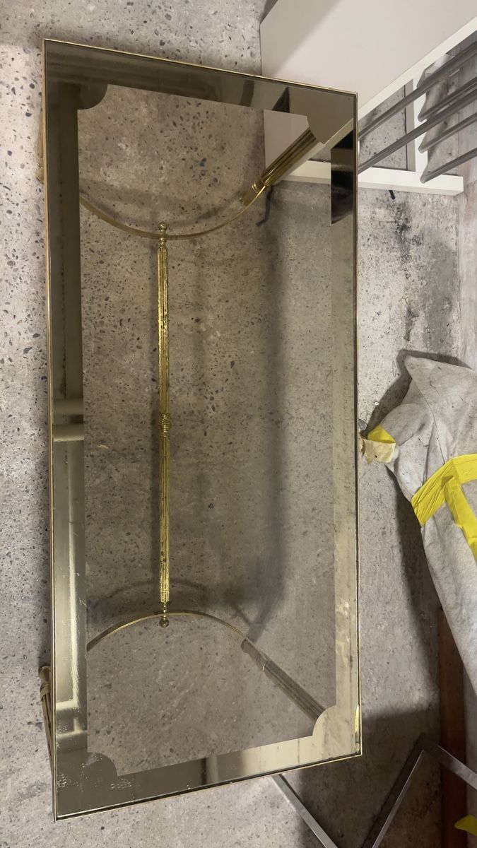 Tavoli: Glass Side Table Brass Fluted Legs Rectangular Used – Usato da Dübendorf venduto da kas_67jv