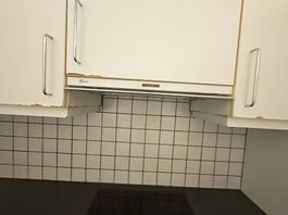 Küche zu verschenken mit V-Zug Geräten.