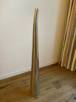 Boden-Vase Metall silberfarben gebogen gebraucht