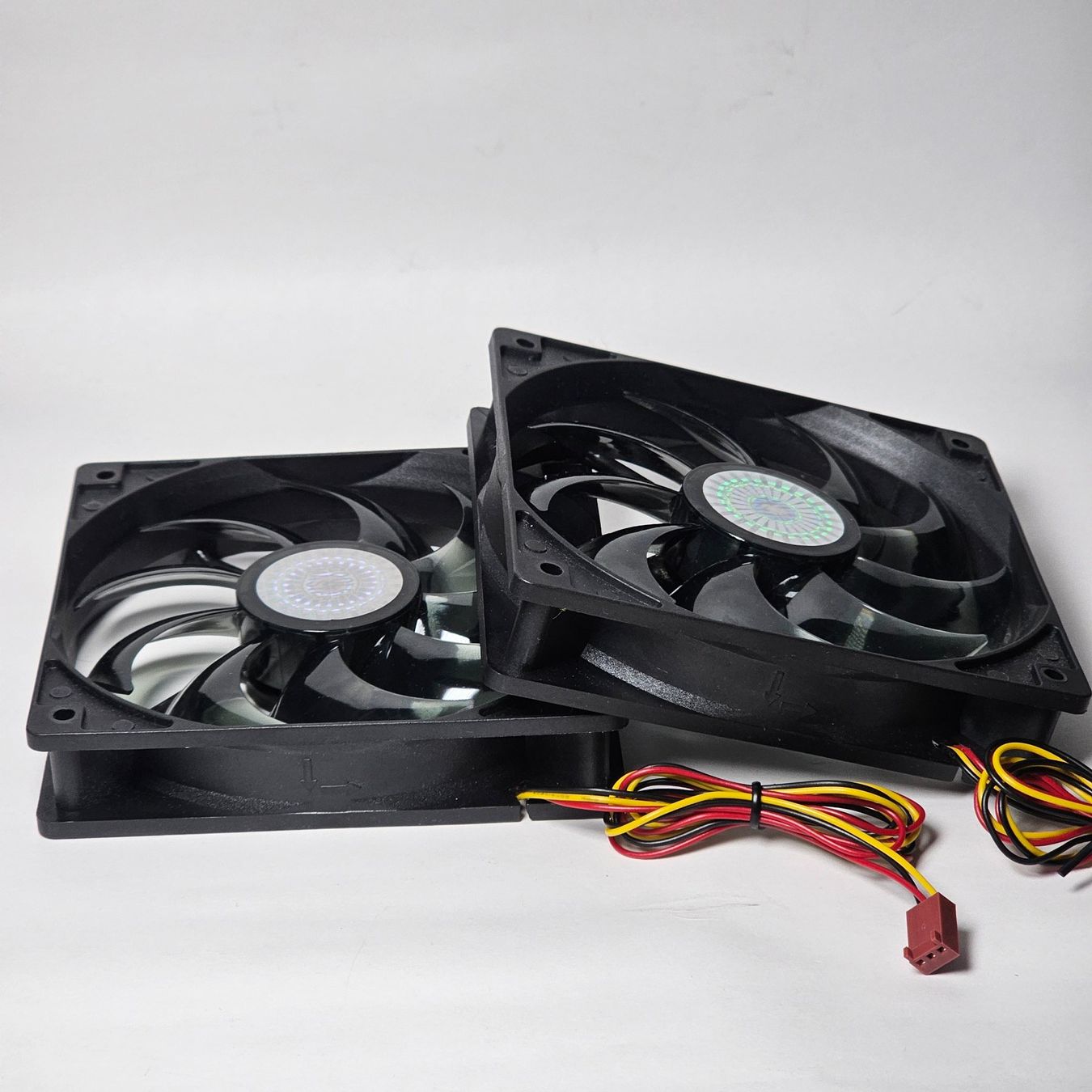 Ventilatoren: 2x Cooler Master Gehaeuseluefter 120mm – Gebraucht aus Goldau von MarketVentures